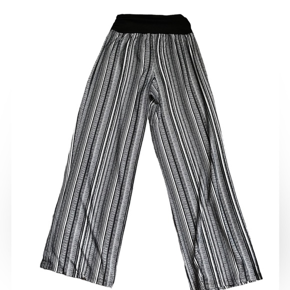 AGB Pull On Comfy Relaxed Wide Leg Loose Palazzo Pants (size M) - Picture 7 of 7